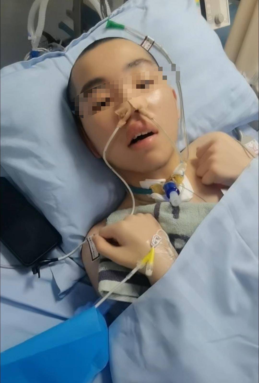 皇冠信用網出租足球
_14岁男生嬉闹时被女同学打中左胸后瘫痪 家属:女孩父母为残疾人皇冠信用網出租足球
,后续费用无着落