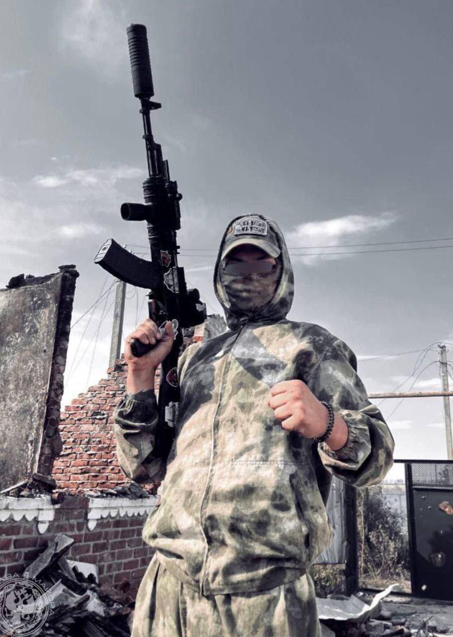 皇冠信用网代理平台
_俄军敢死队向红军城突击皇冠信用网代理平台
，乌军32旅谎报军情，温压弹收割平原溃兵