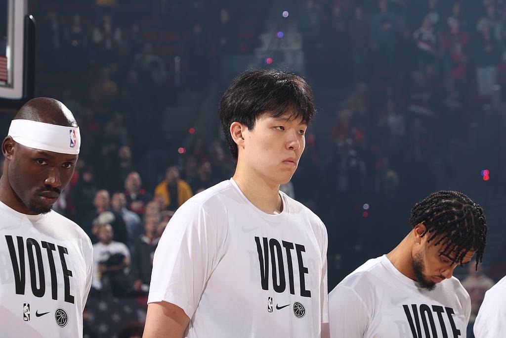 皇冠信用網去哪里弄
_杨瀚森未登场艾顿29+10 湖人BIG3全歇击败开拓者