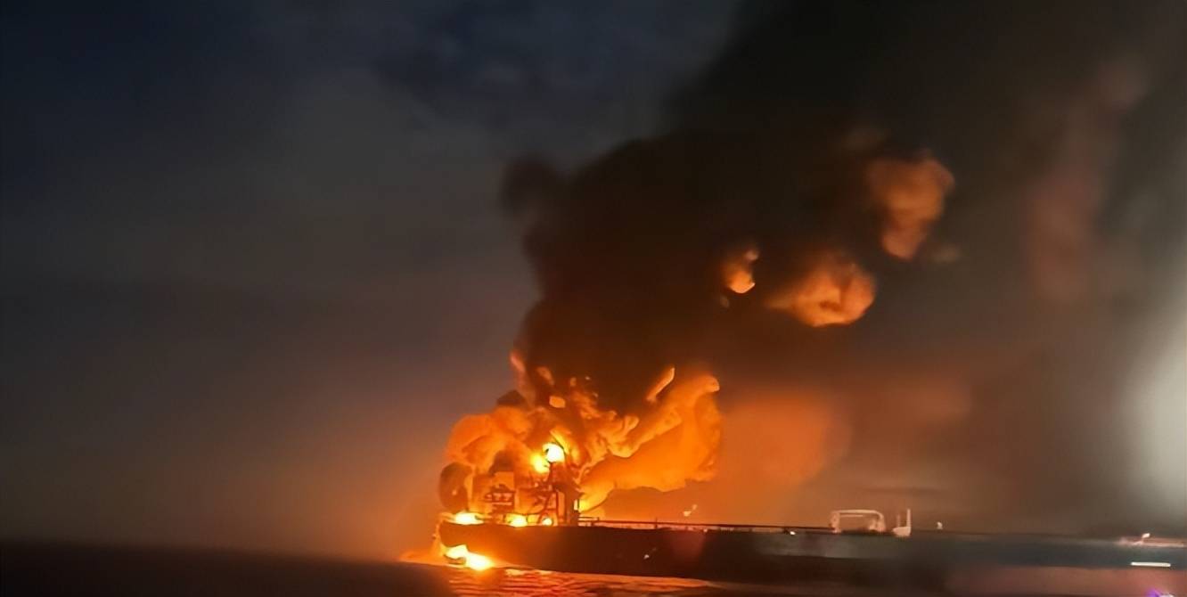 巴黎圣日耳曼
_泽连斯基临阵换帅巴黎圣日耳曼
，特朗普低估了俄方的强硬，无奈被迫向小弟施压，对外释放信号非同寻常