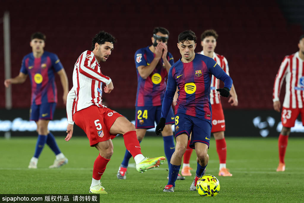 波多黎各 vs 牙买加
_西甲-拉菲尼亚破门奥尔莫建功 莱万丢点巴萨3-1逆转马竞