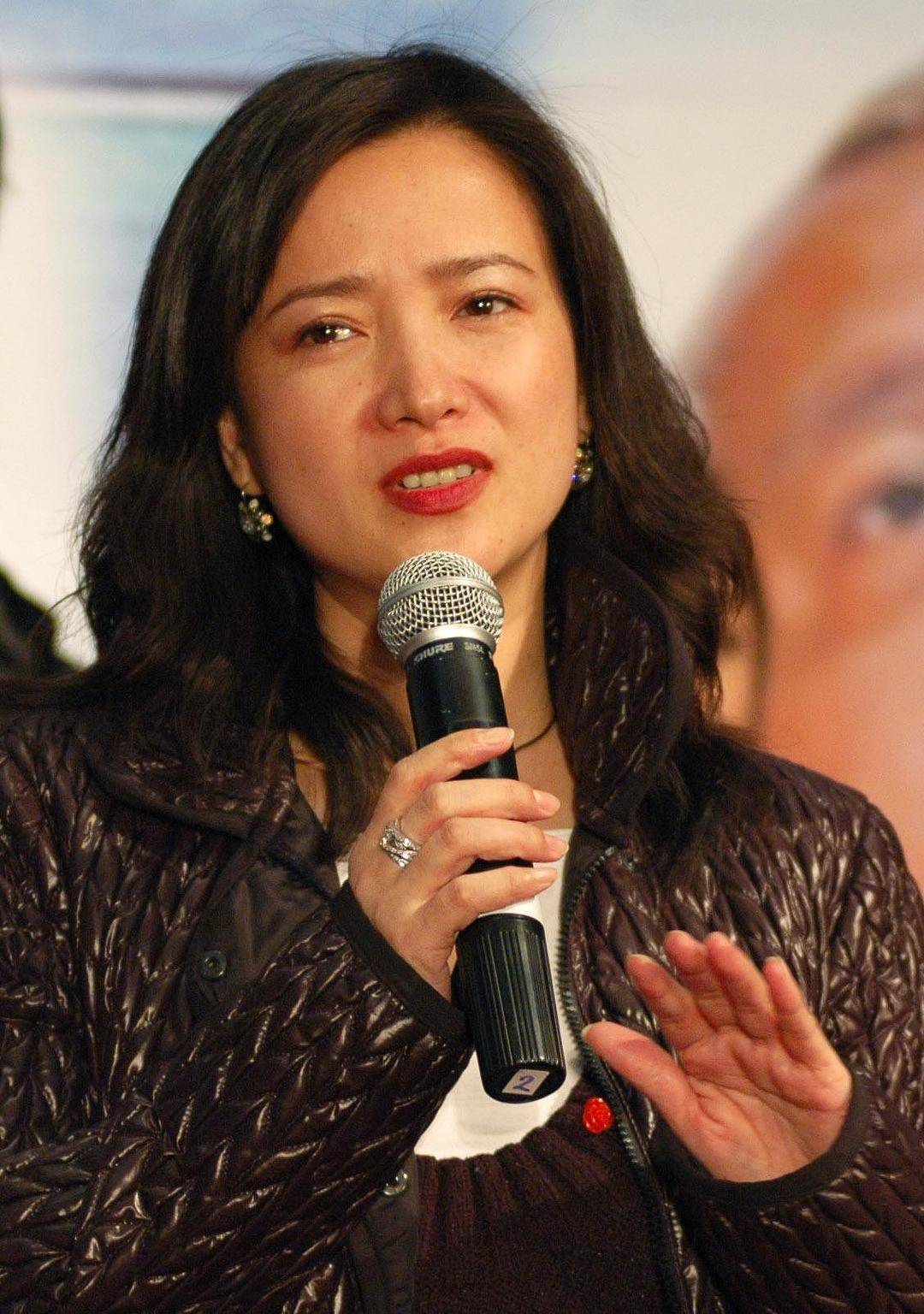 皇冠登3新2管理
_六小龄童发文悼念何晴皇冠登3新2管理
，当年她在火车上被《西游记》导演一眼看中