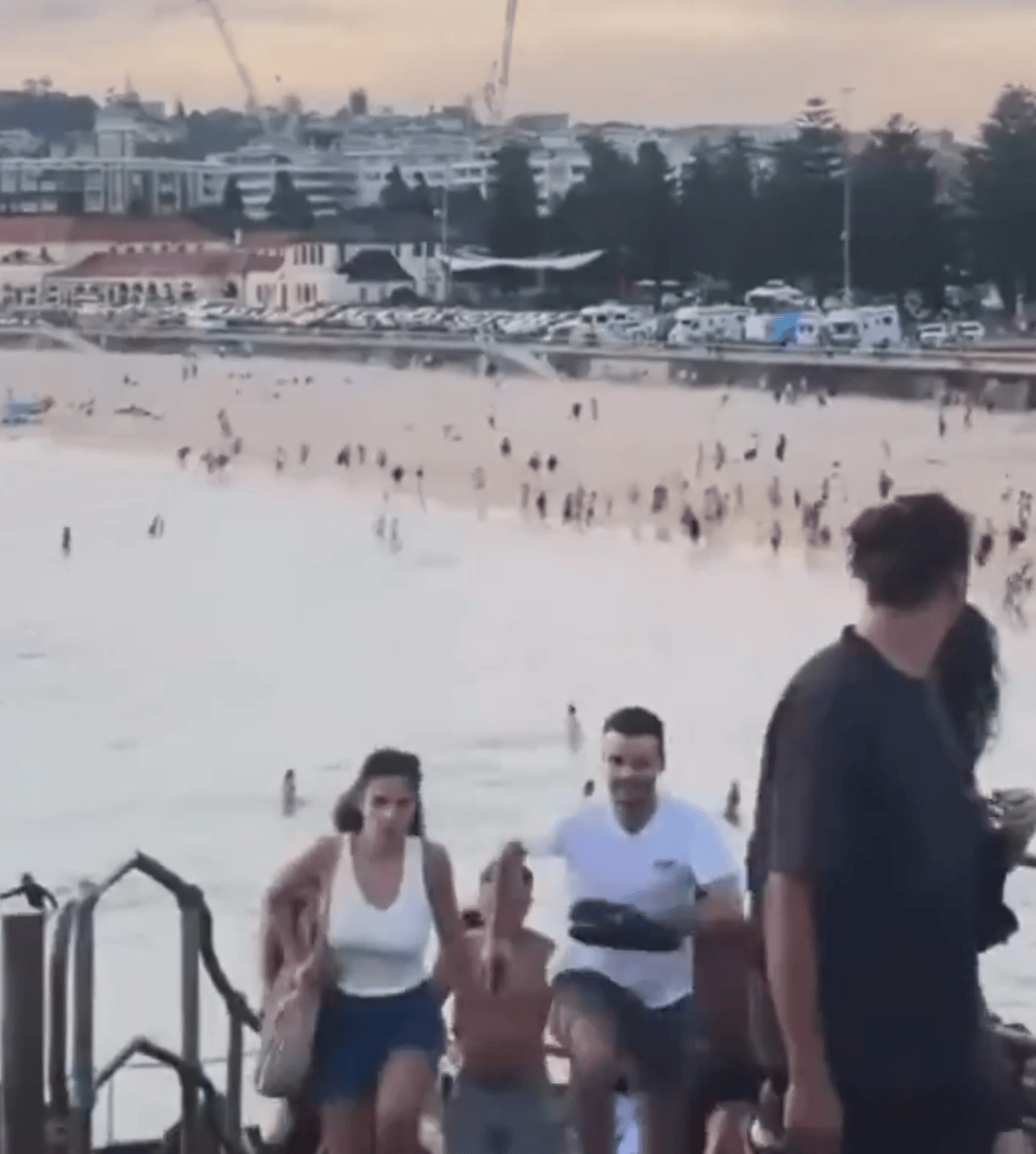 皇冠信用网代理
_内塔尼亚胡：我早说了皇冠信用网代理
，你们澳大利亚在纵容反犹