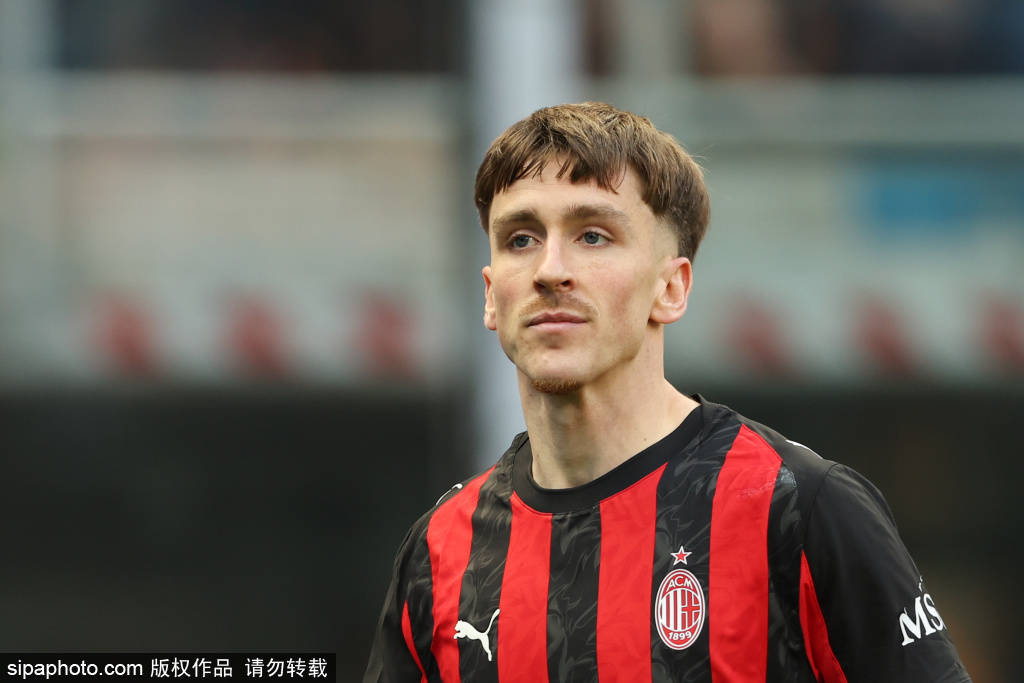 如何代理皇冠信用网
_米兰冬窗新星引援:20岁黑山前锋科斯蒂奇的潜力与挑战