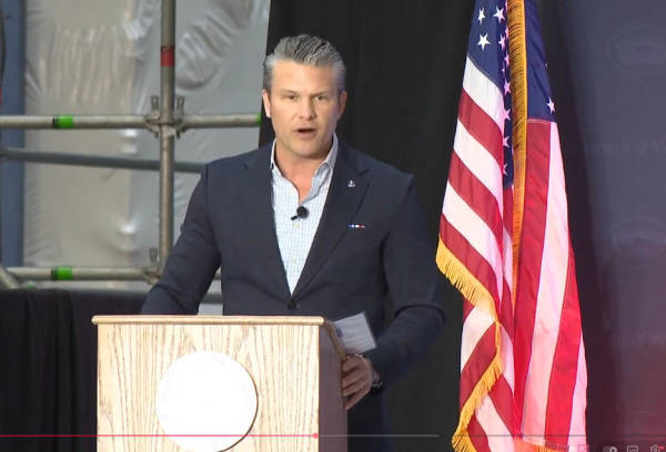 皇冠信用网怎么申请_美防长:我们忙着当世界警察皇冠信用网怎么申请,看看中国在干啥