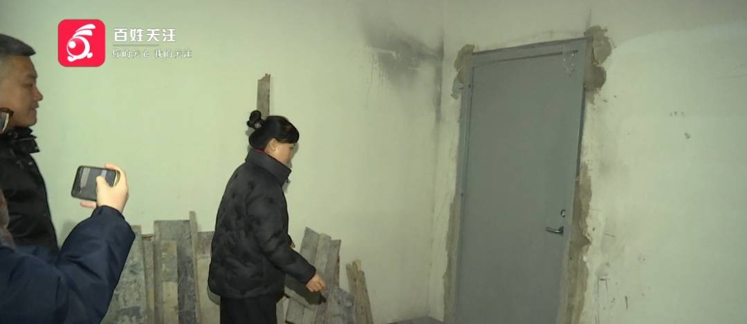 皇冠代理登3_贵阳一小区停车场出现“暗门”皇冠代理登3，打开后竟发现……业主：牵扯到33层楼住户的安全！