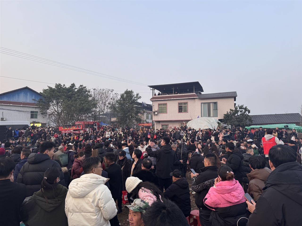 皇冠浮动额度_三个“1”合起来就是“川”！网友建议将1月11日定为合川杀猪节皇冠浮动额度，文旅委回应：可能会采纳