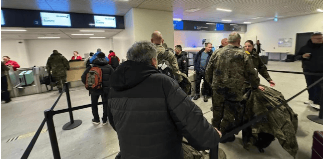 电竞足球_彻底傻眼！丹麦女首相哭晕：防了俄罗斯半天电竞足球，转头被美国捅刀