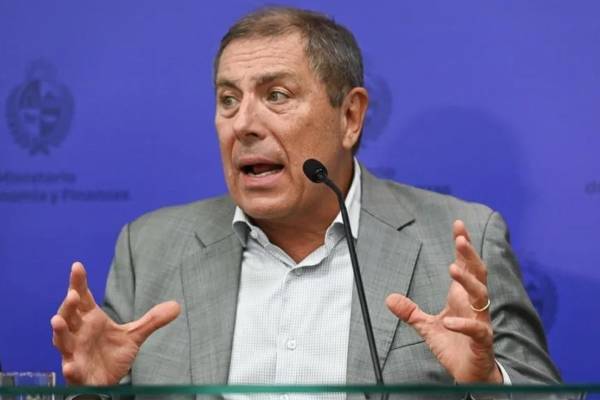 足球比赛外围买球网站_乌拉圭部长：美国逼我们切断对华贸易足球比赛外围买球网站，压力山大