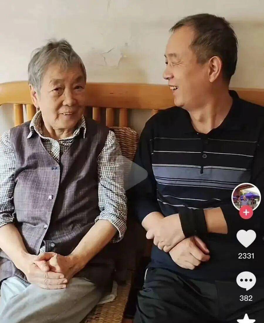 皇冠信用网网址_66岁大爷自学考入大学皇冠信用网网址，本人最新发声：大一绩点排全班前三，很珍惜这种学习机会，每个人都可以活到老学到老